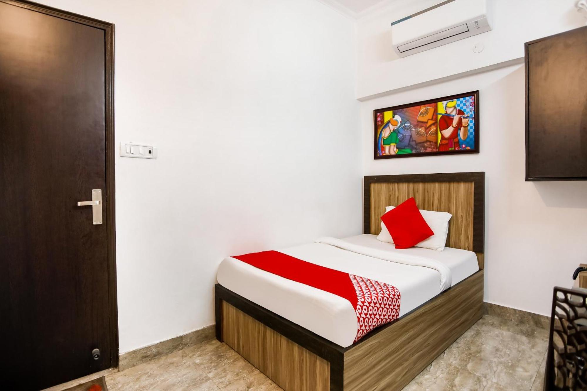 Hotel O Surya Inn New Delhi Exterior foto